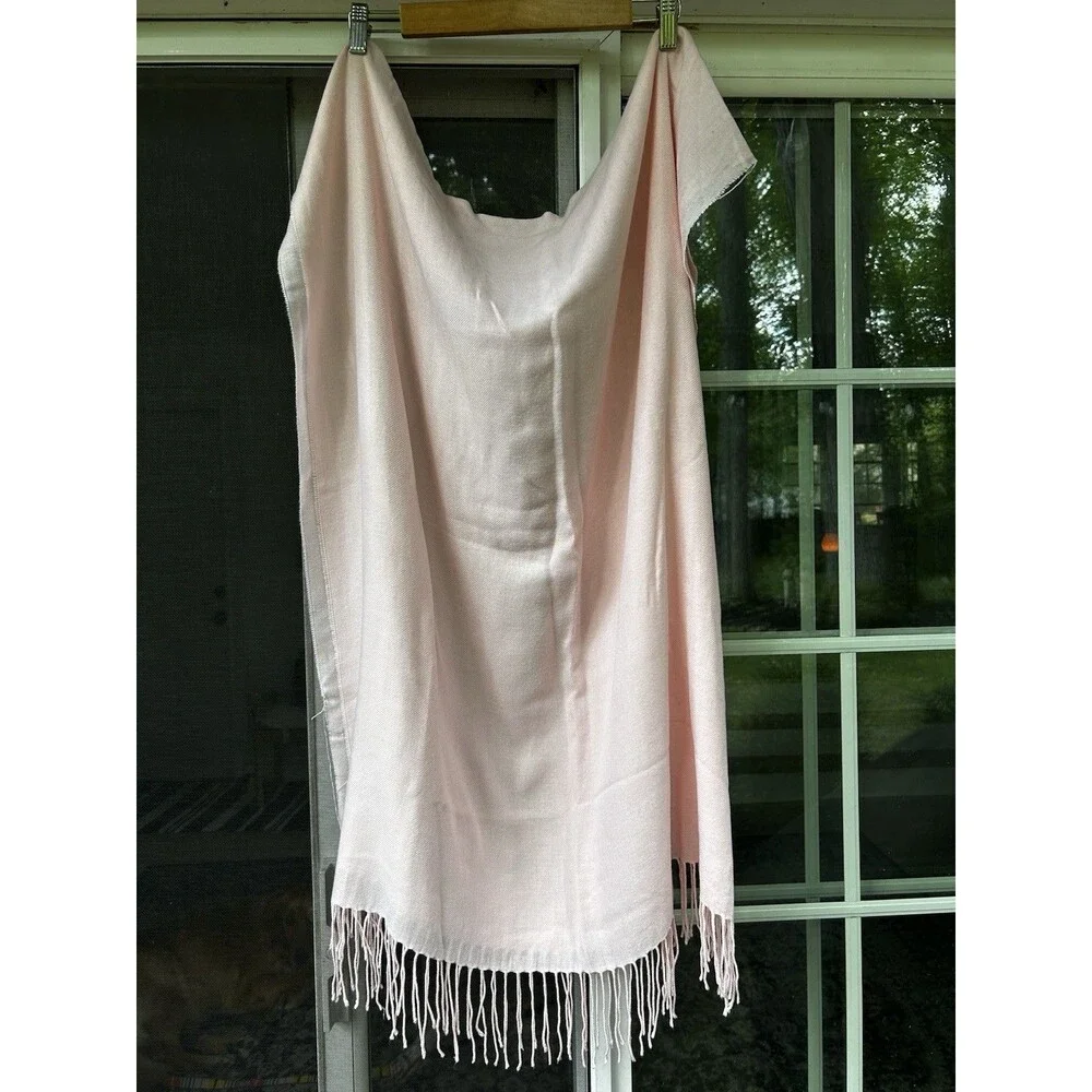 Cashmere Finished Scarf Wrap Pink Fringe Made in Italy Knit Classic Statement